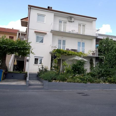 Apartamento App Antonic Zrinka Crikvenica Exterior foto